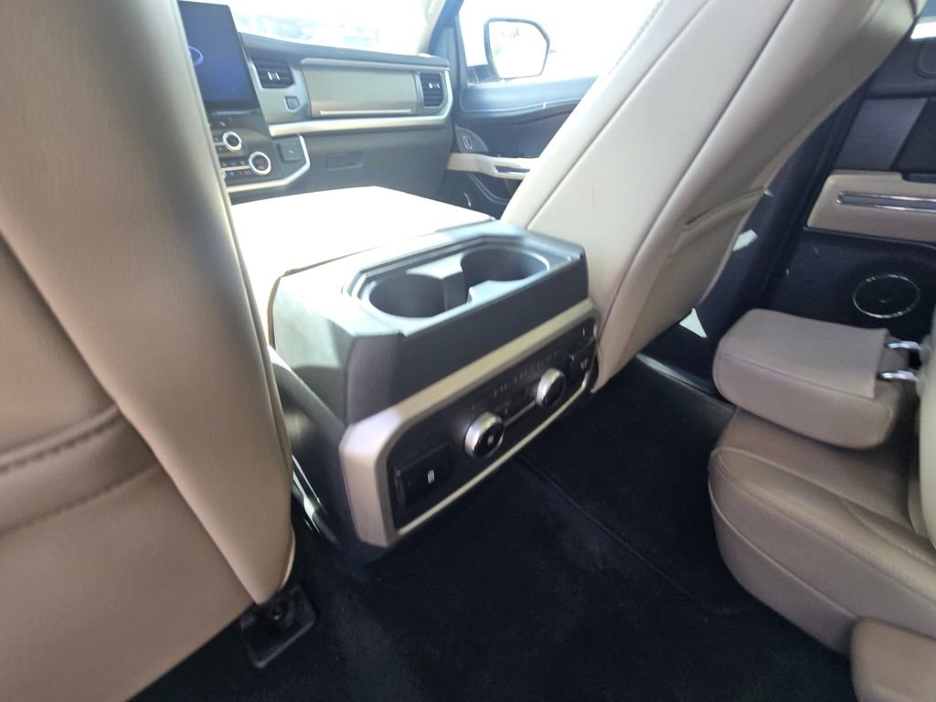 Certified 2024 Ford Expedition Max XLT image 17