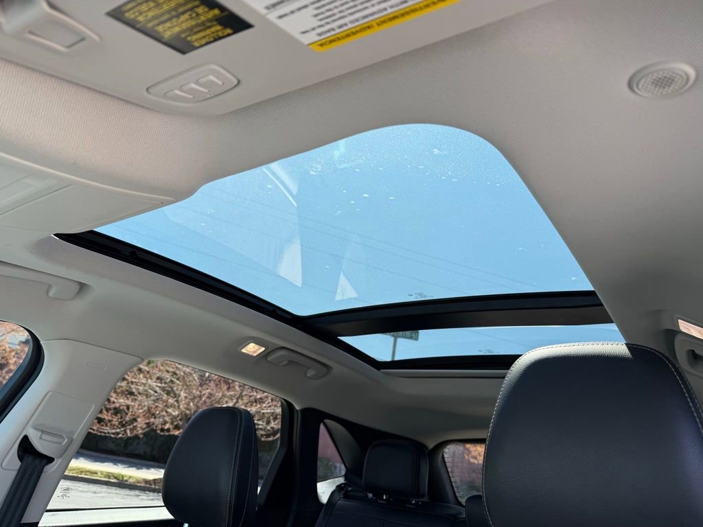 Certified 2022 Ford Escape Titanium w/ Titanium Elite Package image 14