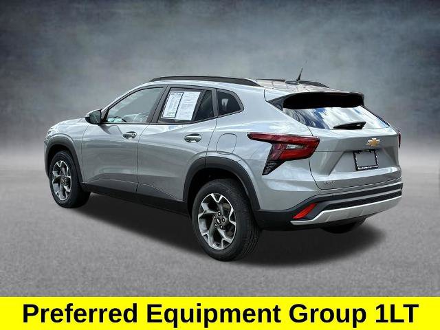 Used 2024 Chevrolet Trax LT FWD image 3
