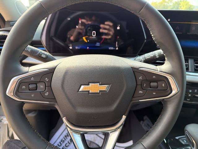 Used 2026 Chevrolet Trax LT w/ LT Convenience Package FWD image 10