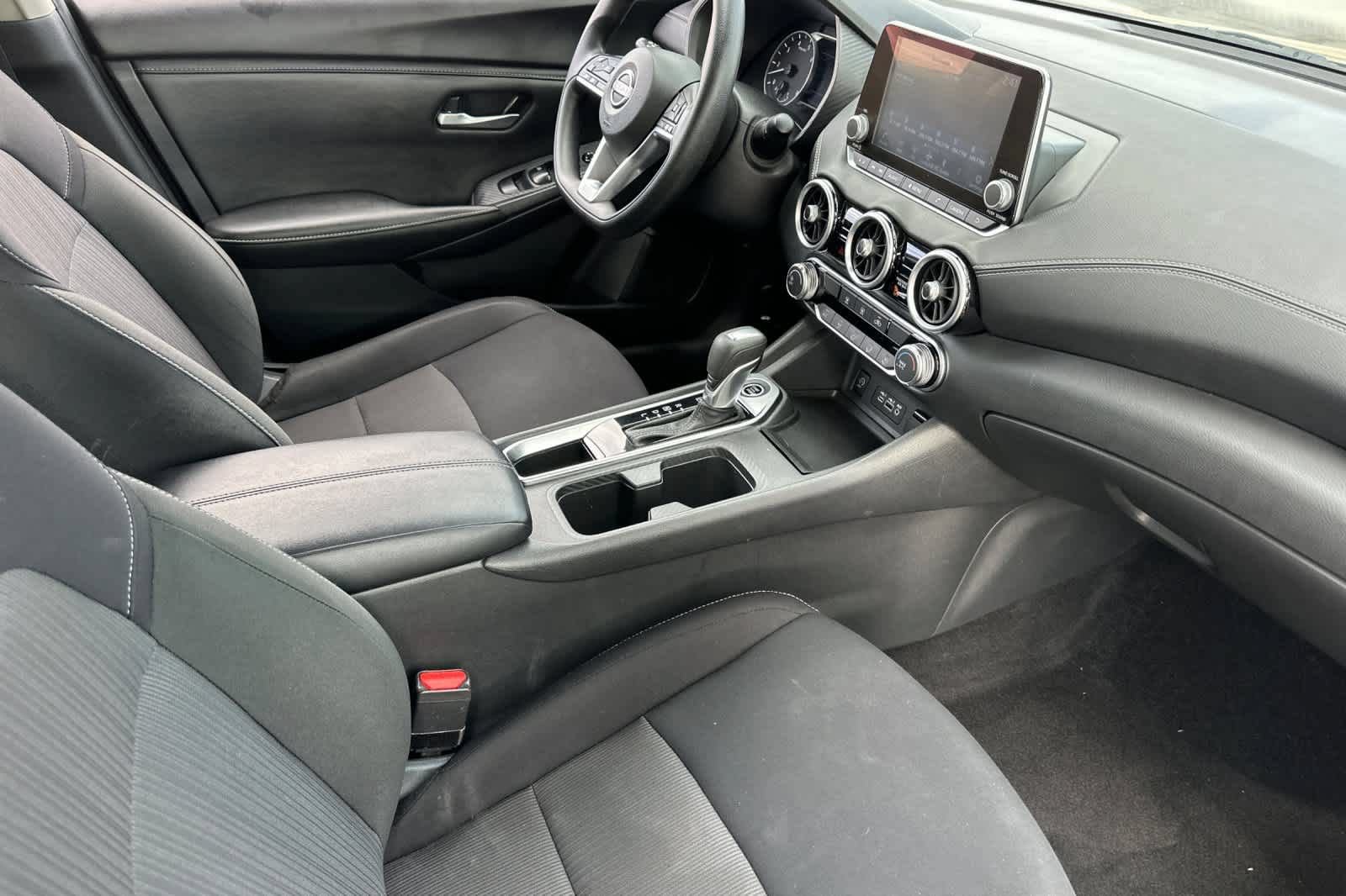 Used 2025 Nissan Sentra SV FWD image 16