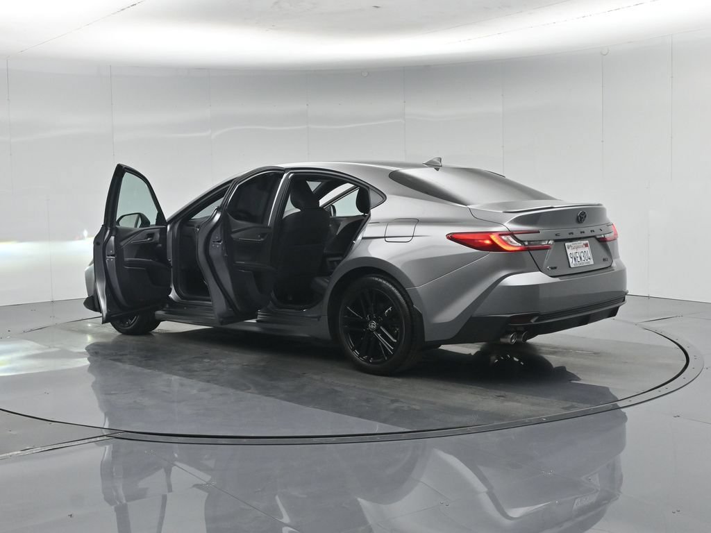 Used 2025 Toyota Camry SE FWD image 32