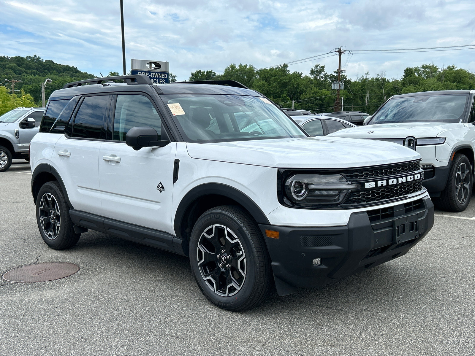 Certified 2025 Ford Bronco Sport Outer Banks w/ Outer Banks Tech Package+ AWD/4WD image 1