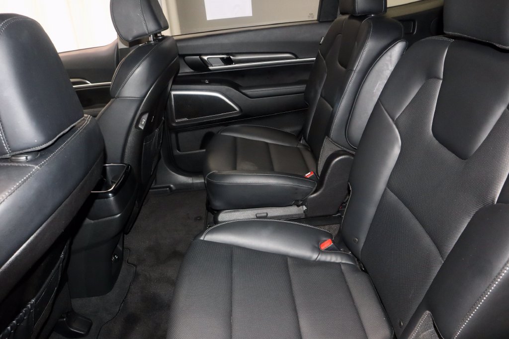 Used 2024 Kia Telluride S FWD image 23