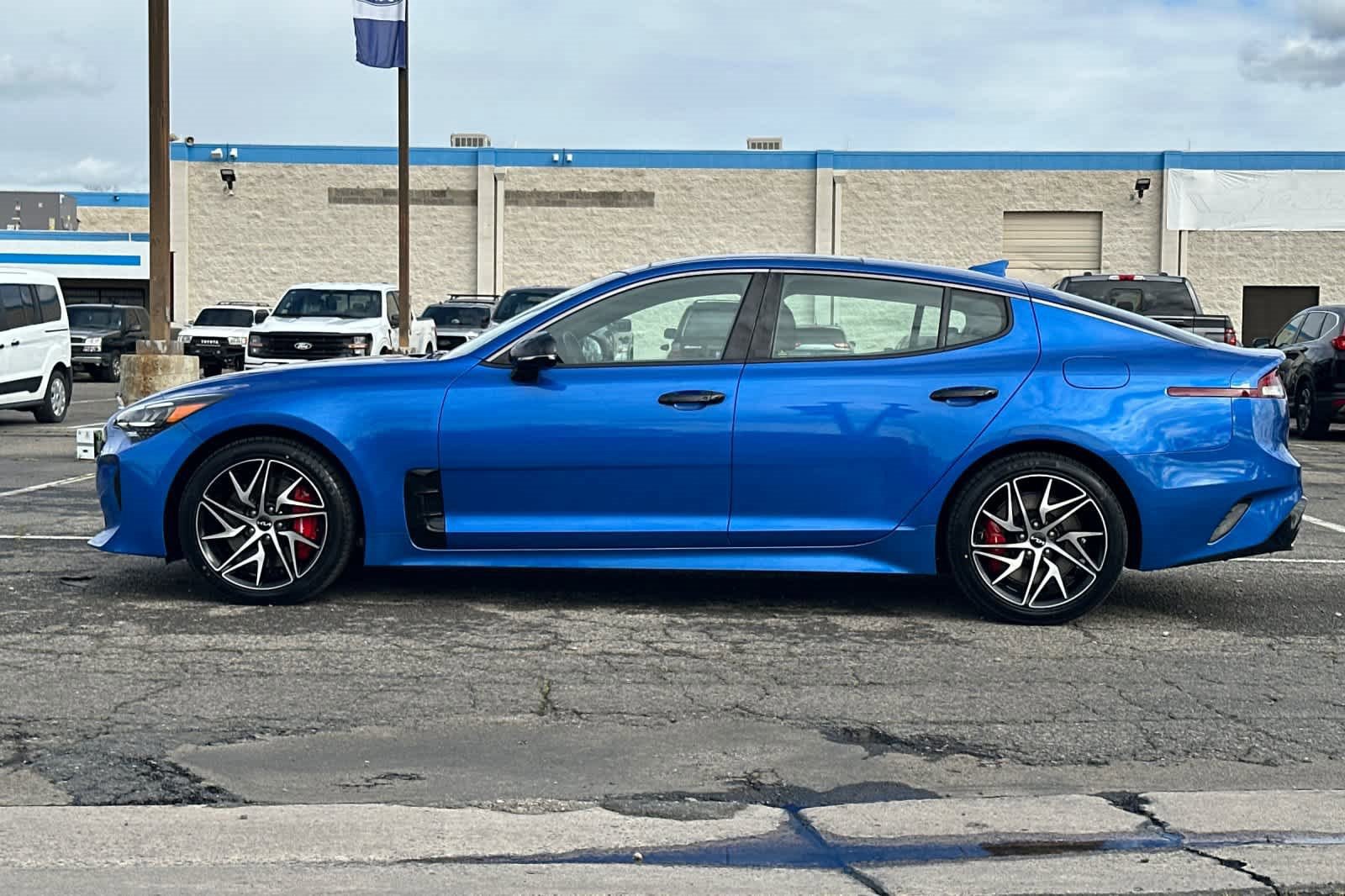Used 2023 Kia Stinger GT-Line w/ Sun & Sound Package image 2