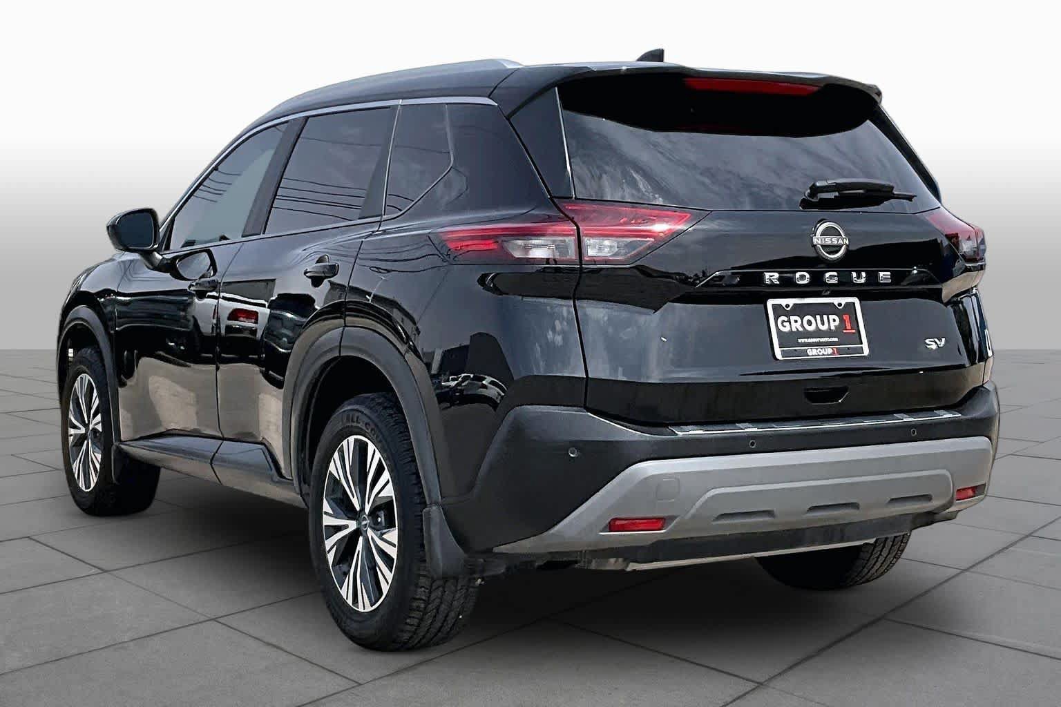 Used 2023 Nissan Rogue SV w/ SV Premium B Package FWD image 11