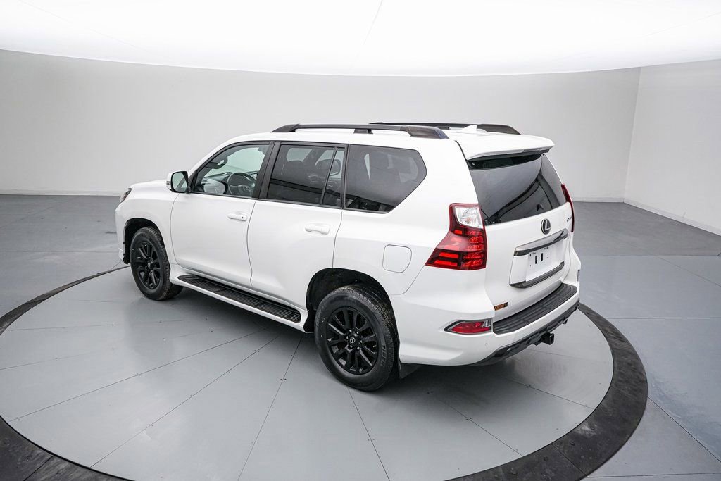 Used 2022 Lexus GX 460 w/ Black Line Special Edition image 3