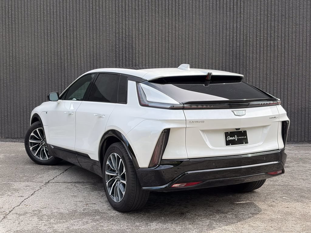 Used 2024 Cadillac Lyriq Sport AWD/4WD image 5