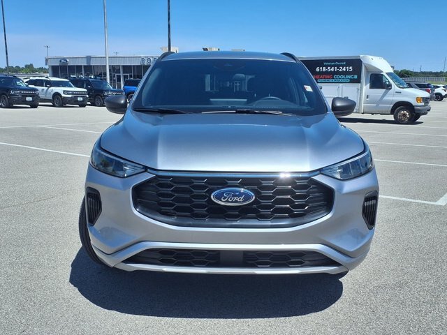 Certified 2024 Ford Escape ST-Line w/ Tech Pack #1 AWD/4WD image 8