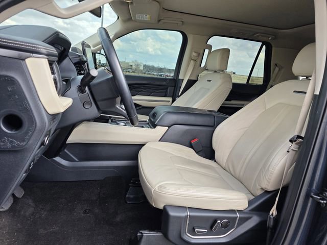Certified 2023 Ford Expedition Platinum image 13
