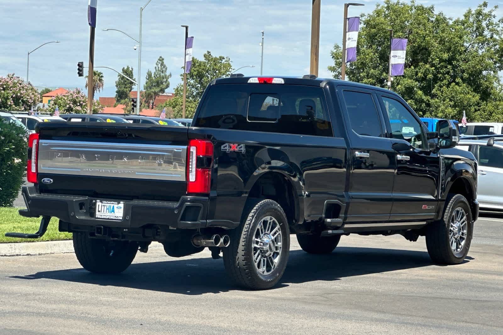 Certified 2025 Ford F250 Platinum w/ Platinum Plus Package AWD/4WD video 2