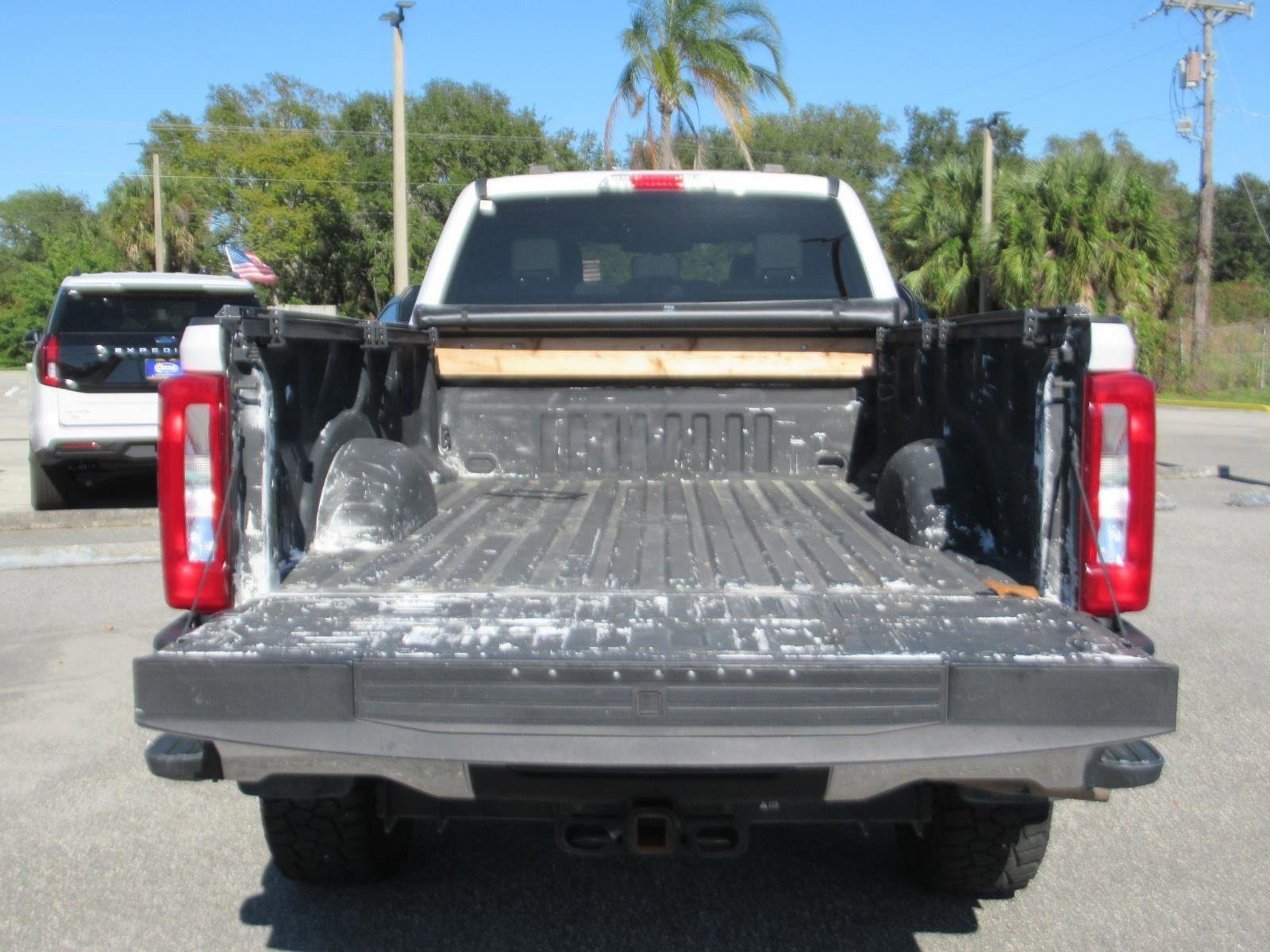 Certified 2023 Ford F350 XLT image 7