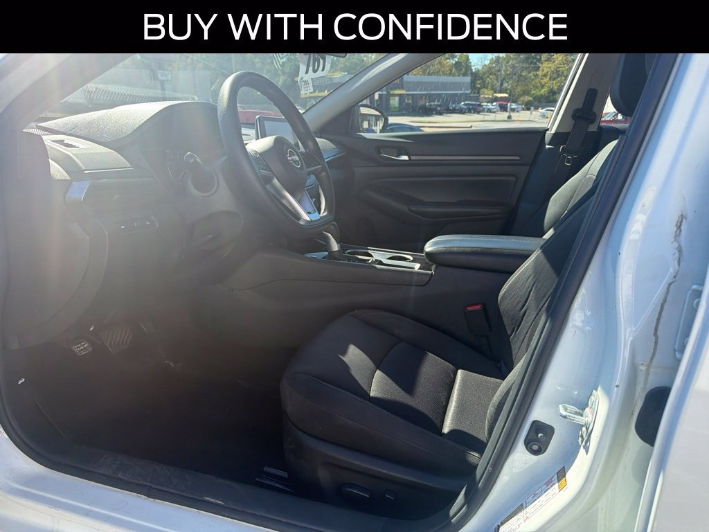 Used 2024 Nissan Altima 2.5 SV FWD image 8