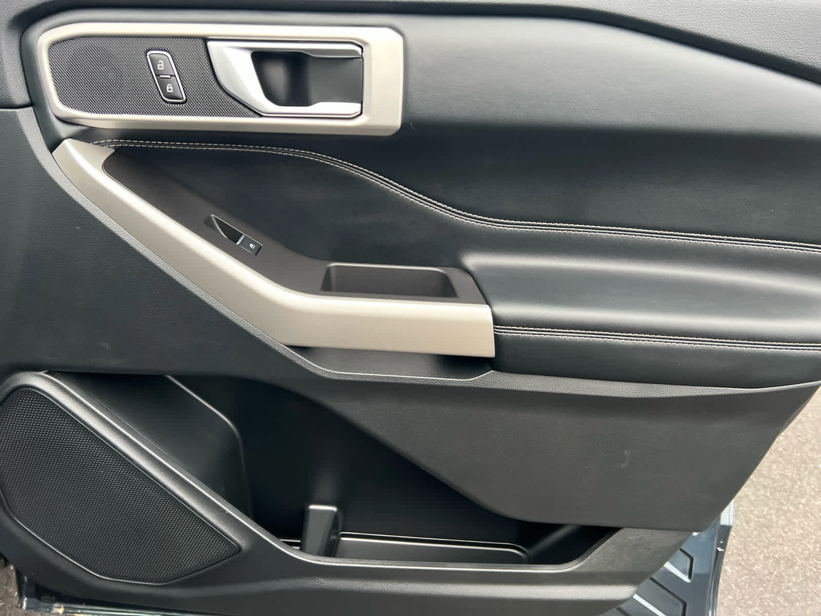 Certified 2023 Ford Explorer XLT w/ Equipment Group 202A image 35