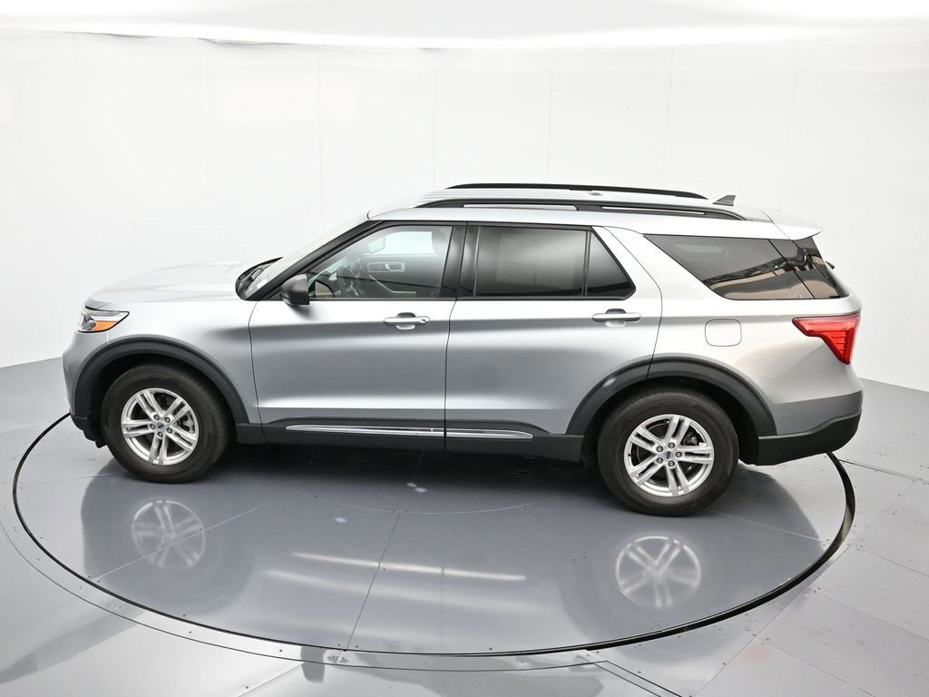 Certified 2022 Ford Explorer XLT image 5