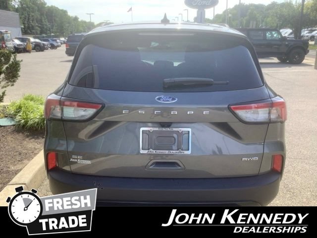 Certified 2022 Ford Escape SE w/ SE Sport Appearance Package AWD/4WD image 4