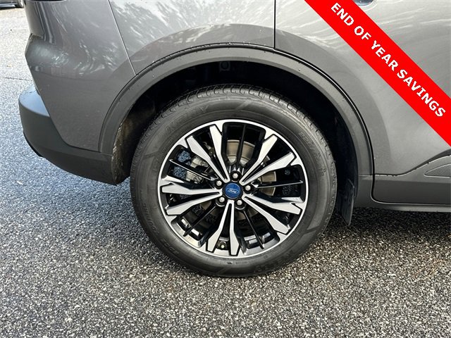 Certified 2021 Ford Escape SE w/ SE Sport Appearance Package image 17