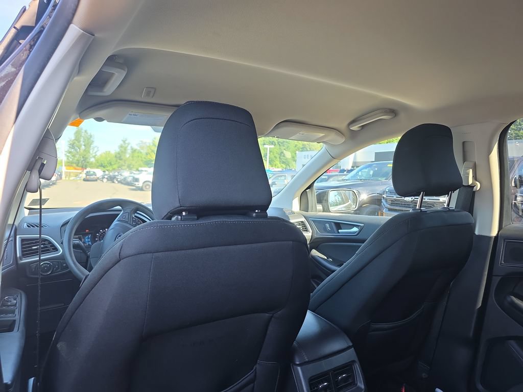Certified 2022 Ford Edge SE w/ Black Appearance Package AWD/4WD image 18