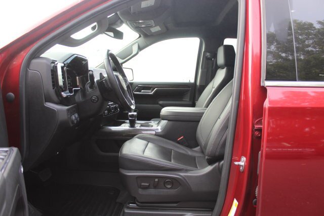 Used 2023 Chevrolet Silverado 1500 LTZ AWD/4WD image 22