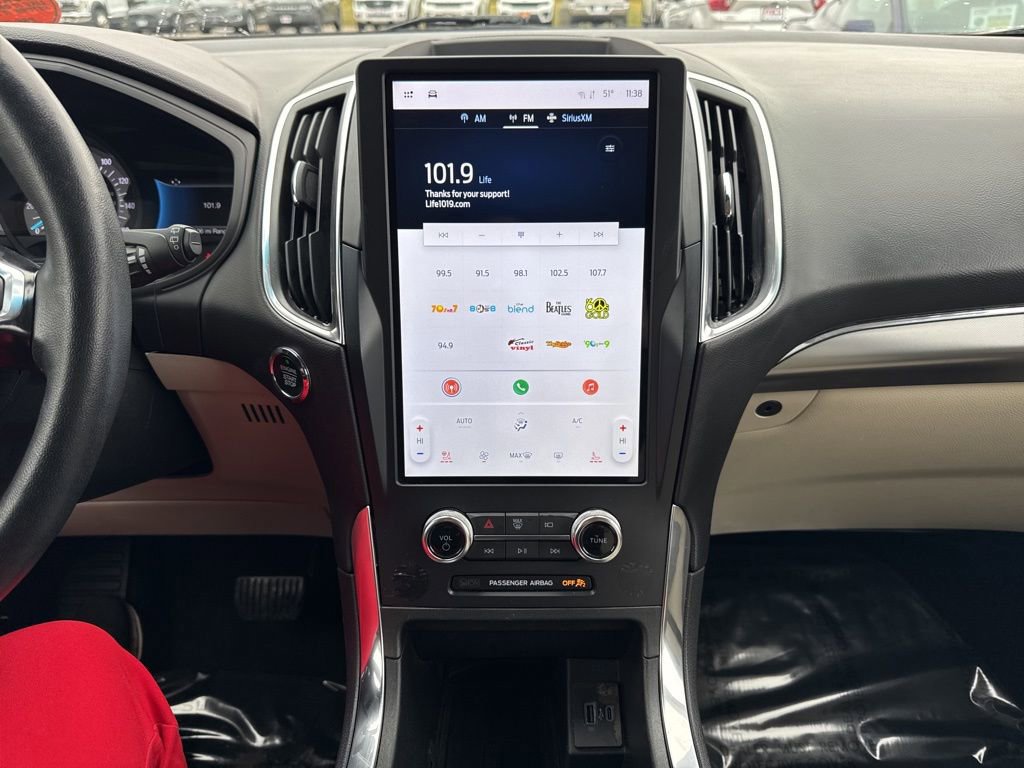 Certified 2024 Ford Edge Titanium image 9