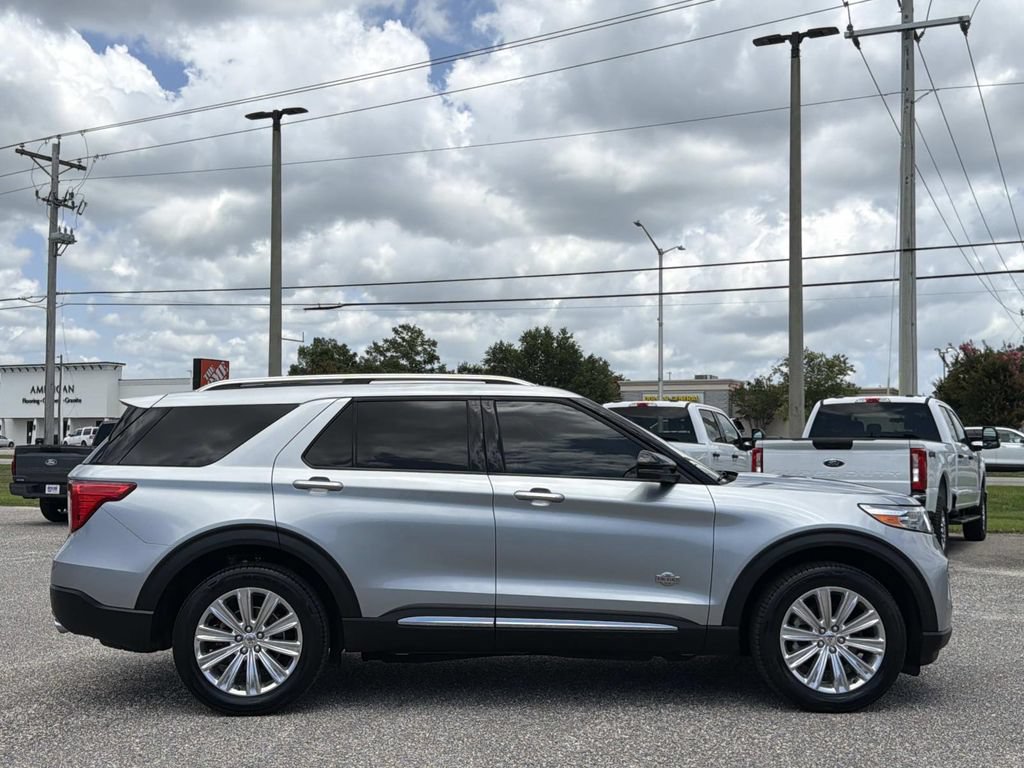 Certified 2024 Ford Explorer King Ranch w/ Technology Package AWD/4WD image 3
