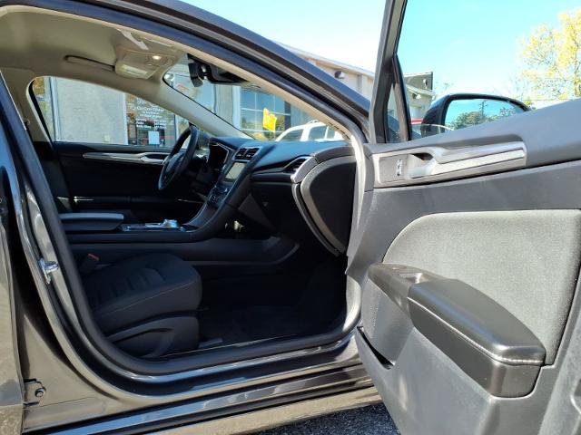 Certified 2020 Ford Fusion SE FWD image 15