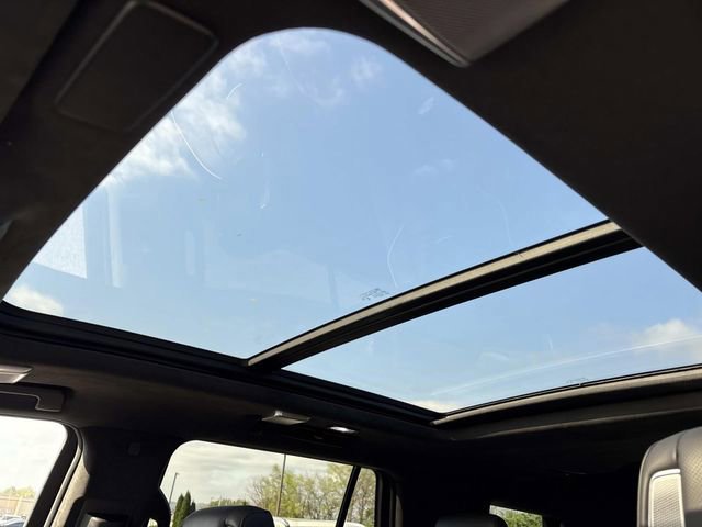 Used 2024 Cadillac Escalade Sport Platinum w/ Heavy-Duty Trailer Package image 31