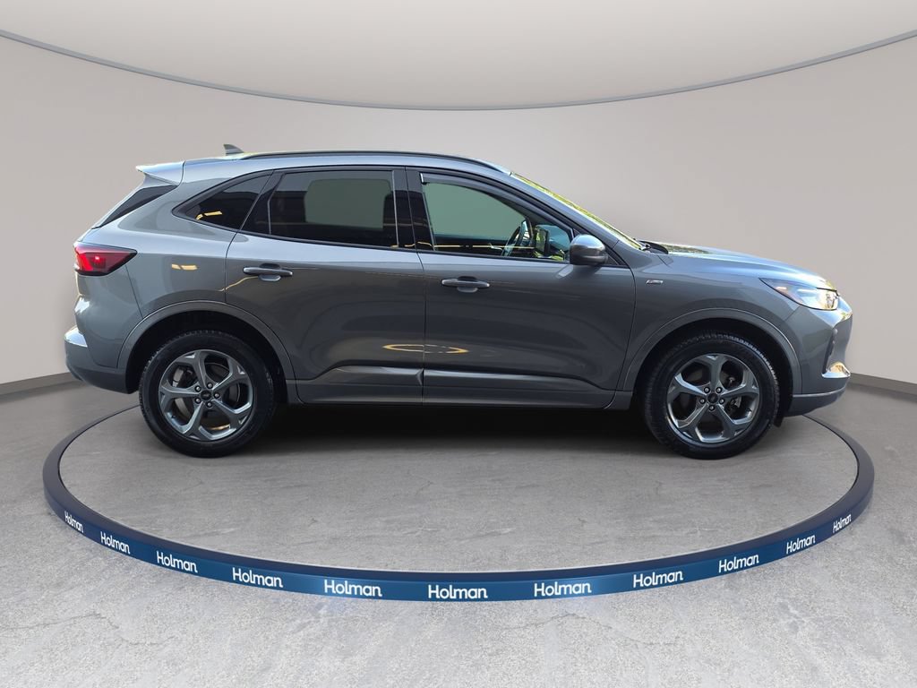 Certified 2023 Ford Escape ST-Line Select w/ Tech Pack #1 AWD/4WD image 4