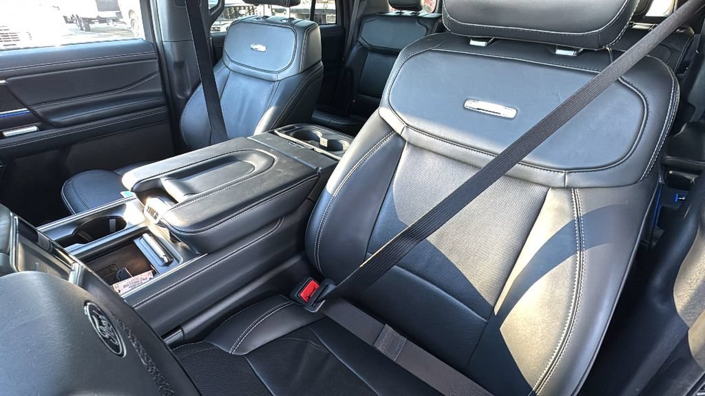 Certified 2025 Ford Expedition Platinum w/ Stealth Appearance Package AWD/4WD image 22