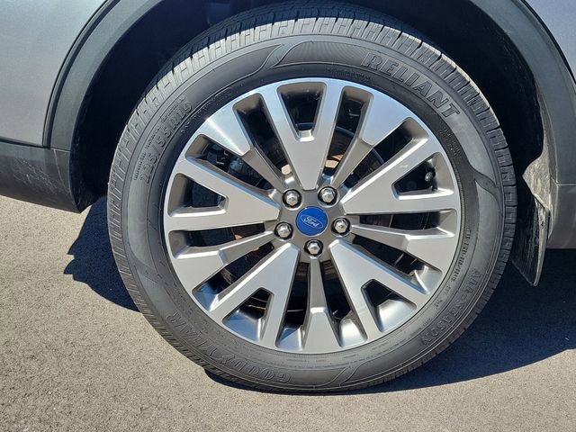 Certified 2022 Ford Escape Titanium w/ Class II Trailer Tow Package AWD/4WD image 5