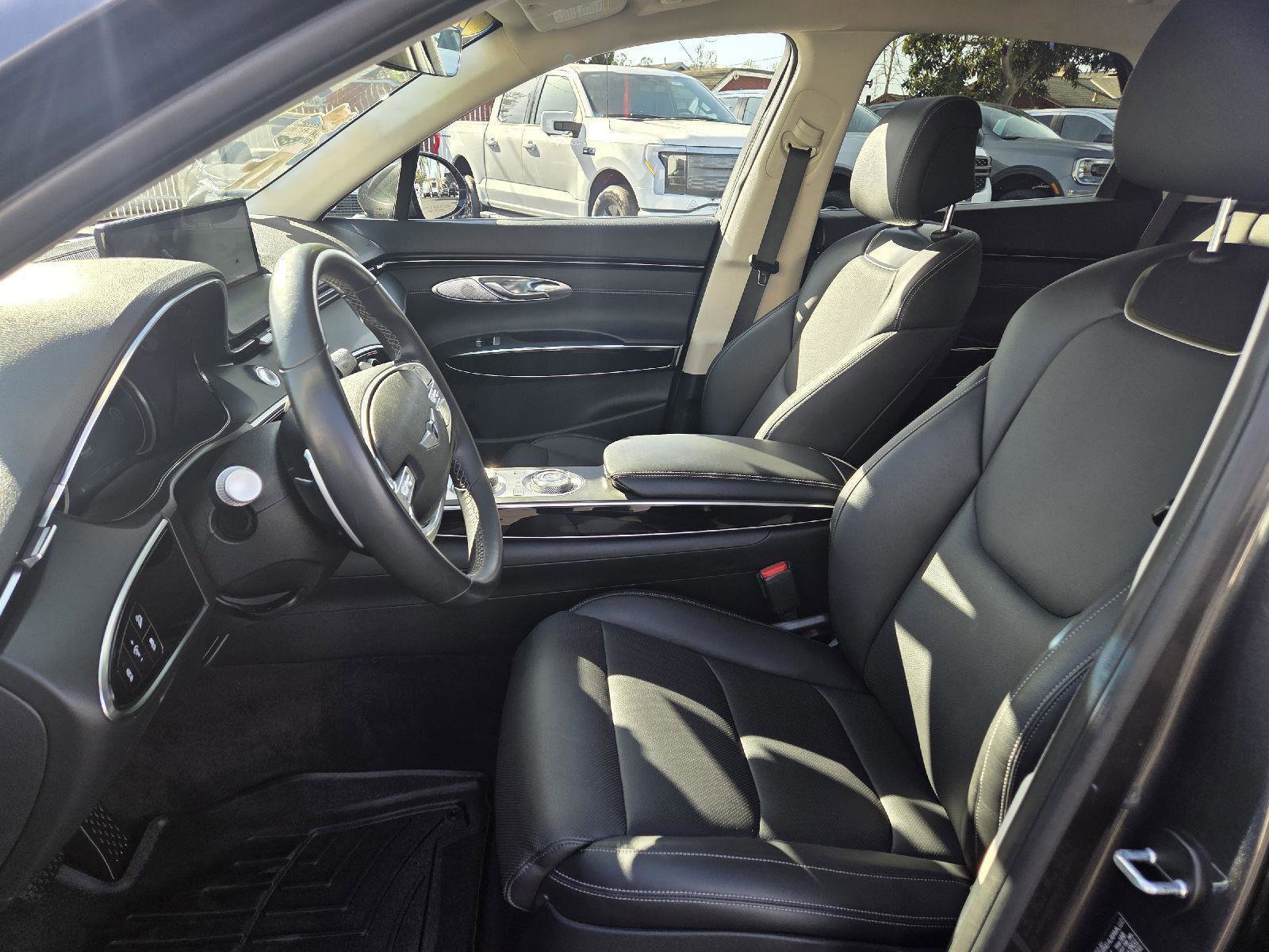 Used 2024 Genesis GV70 2.5T image 9