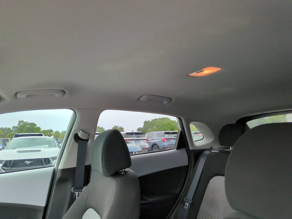 Used 2021 Hyundai Kona SEL FWD image 23