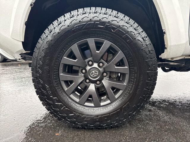 Used 2020 Toyota Tacoma SR5 image 9