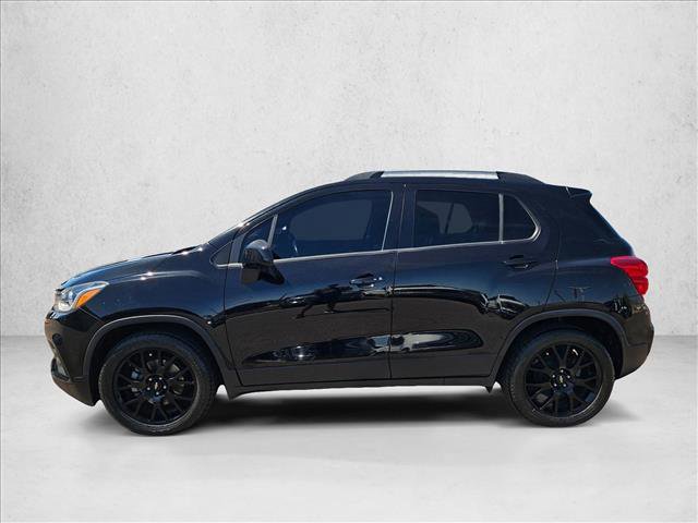 Used 2021 Chevrolet Trax LT w/ Midnight Edition FWD image 9