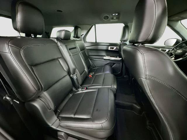 Certified 2023 Ford Explorer XLT w/ Equipment Group 202A RWD image 30