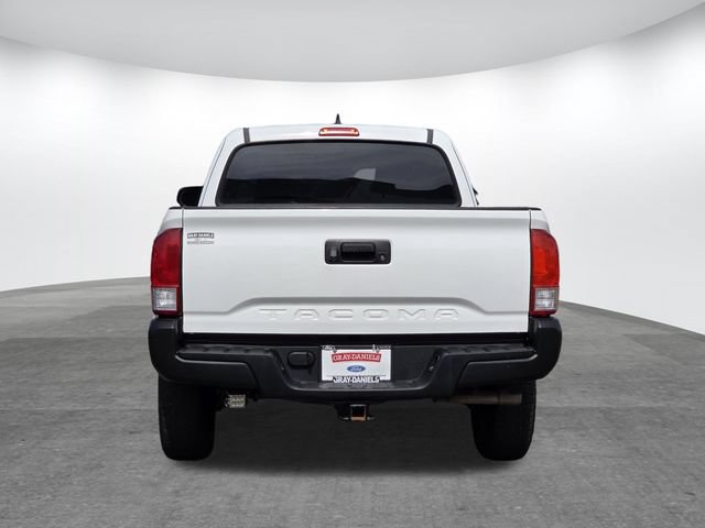 Used 2017 Toyota Tacoma SR RWD image 5