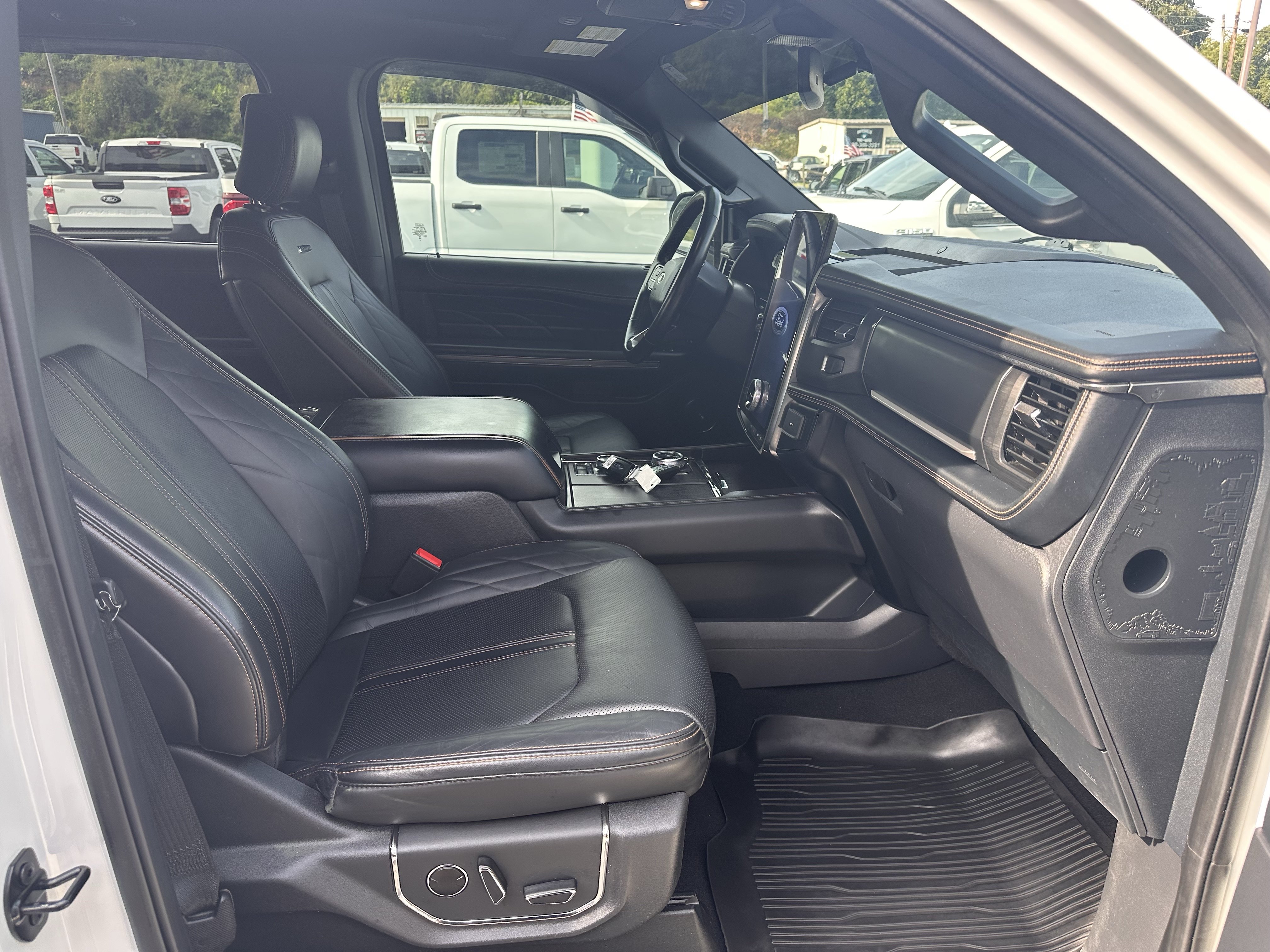 Certified 2024 Ford Expedition Max Platinum AWD/4WD image 15
