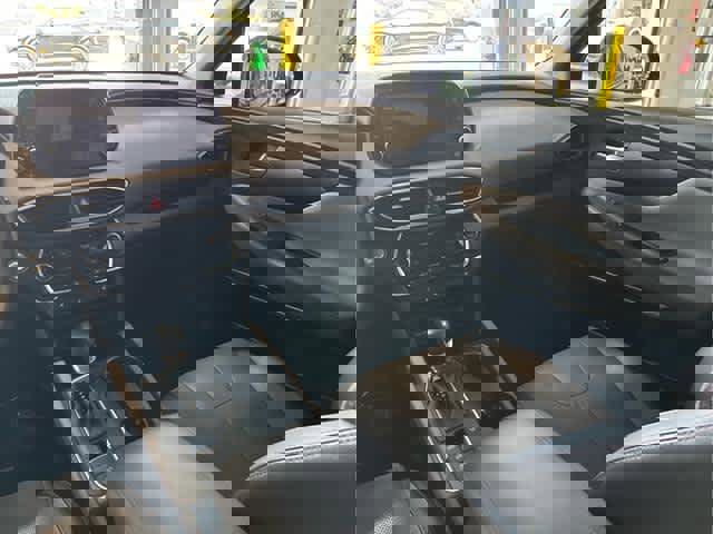 Used 2020 Hyundai Santa Fe Limited image 11