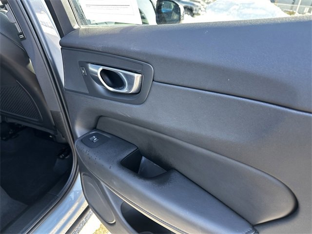 Used 2024 Volvo XC60 B5 Plus image 40