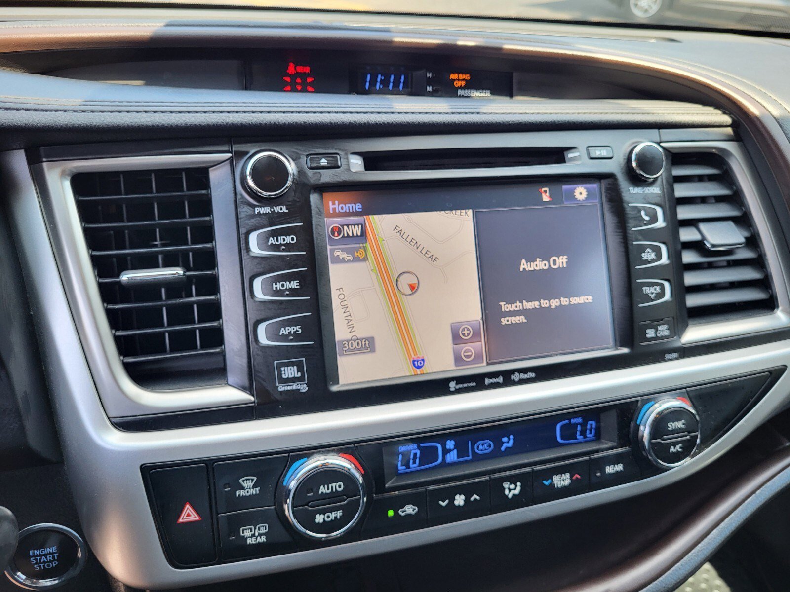 Used 2019 Toyota Highlander Limited Platinum FWD image 19