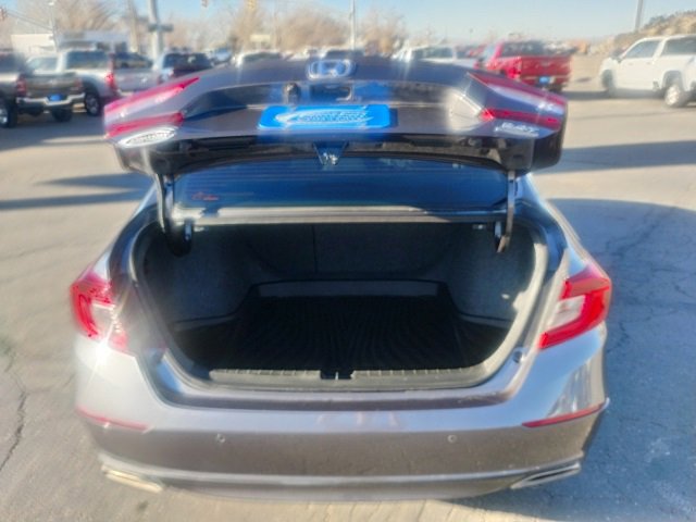 Used 2018 Honda Accord Touring image 16