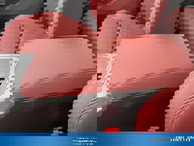 Used 2024 BMW 330i xDrive Sedan w/ M Sport Package image 38