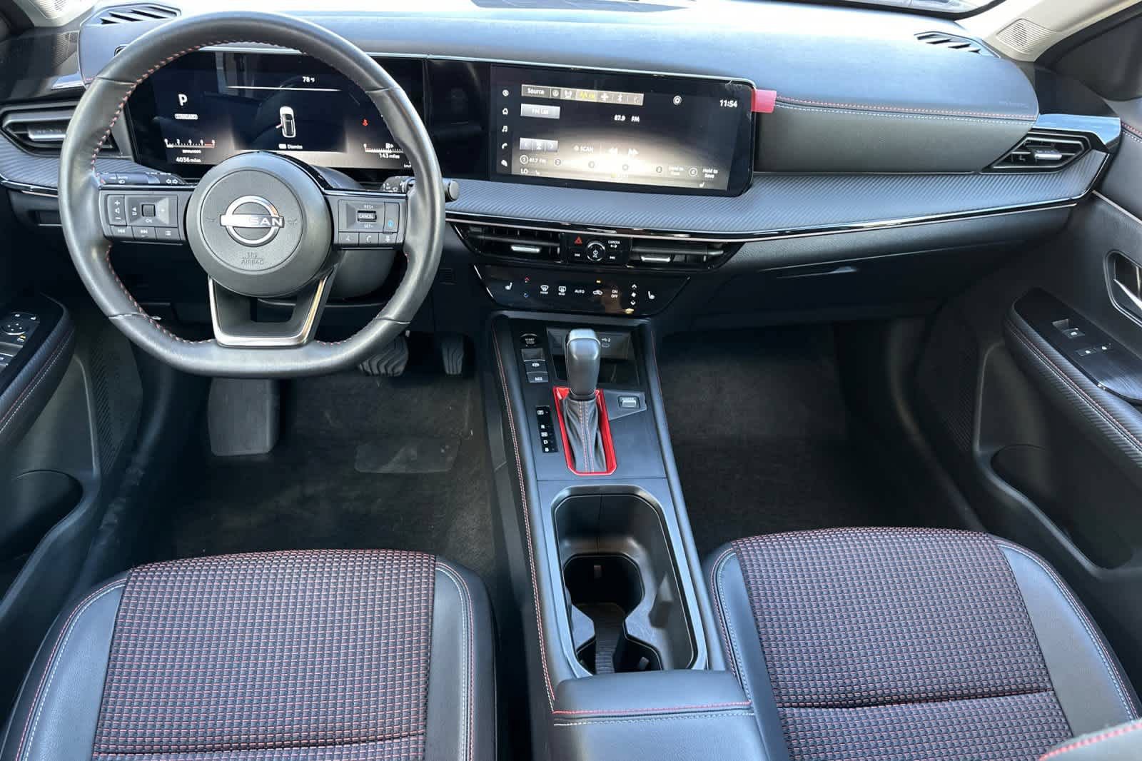 Used 2025 Nissan Kicks SR w/ SR Premium Package AWD/4WD image 3