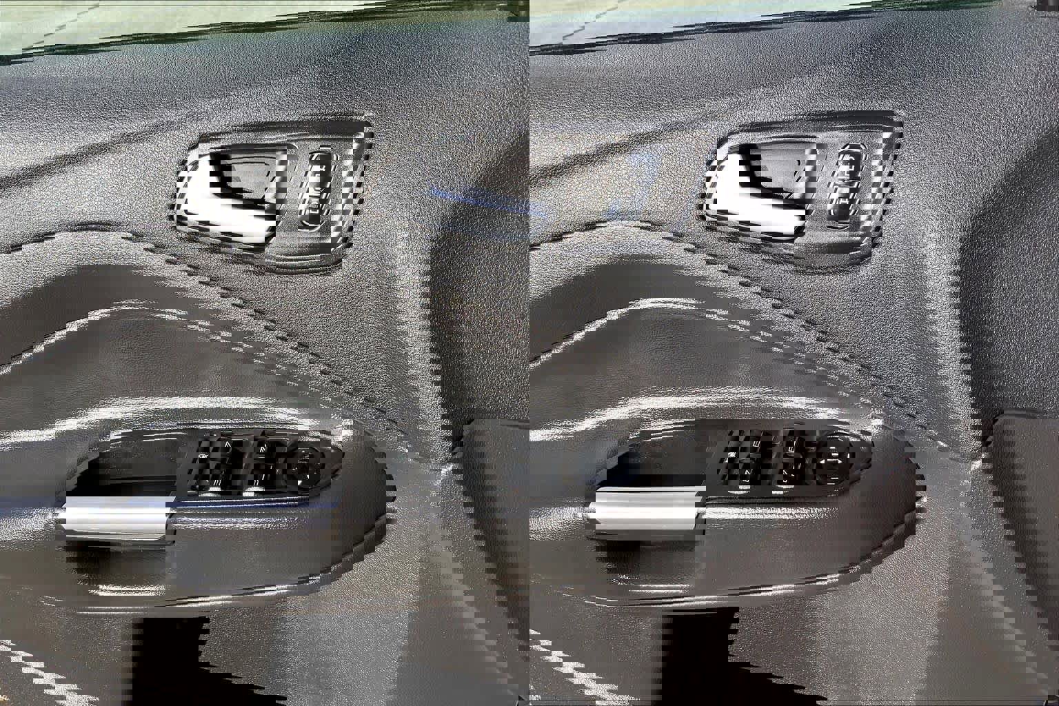 Certified 2017 Ford Escape SE image 31