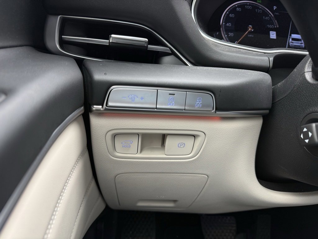 Used 2022 Genesis GV80 2.5T w/ Prestige Package 05 image 13