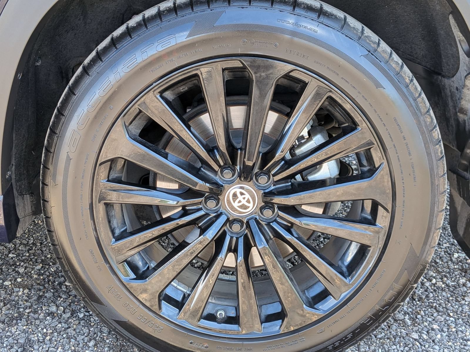 Used 2023 Toyota Highlander XSE FWD image 10