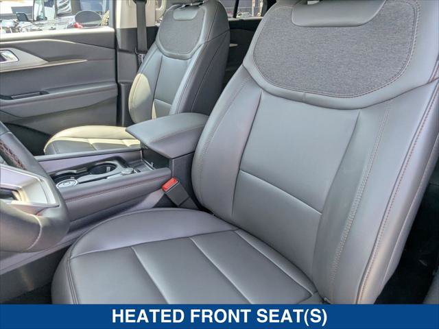Certified 2025 Ford Explorer Active w/ Active Comfort Package RWD image 19