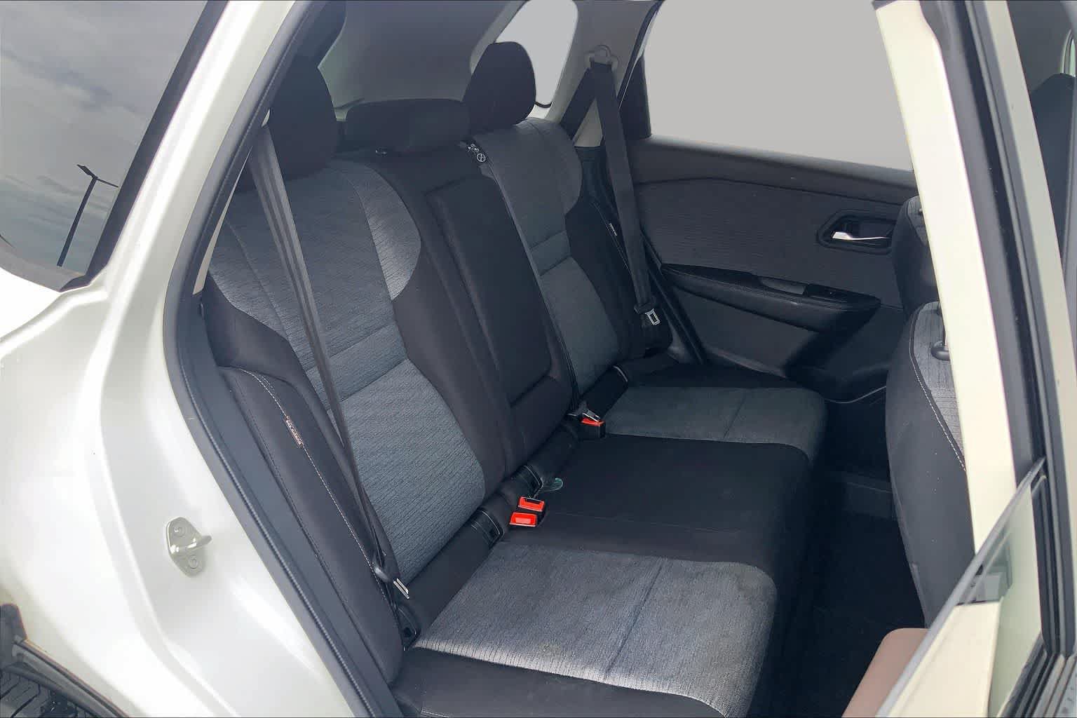 Used 2023 Nissan Rogue SV AWD/4WD image 18