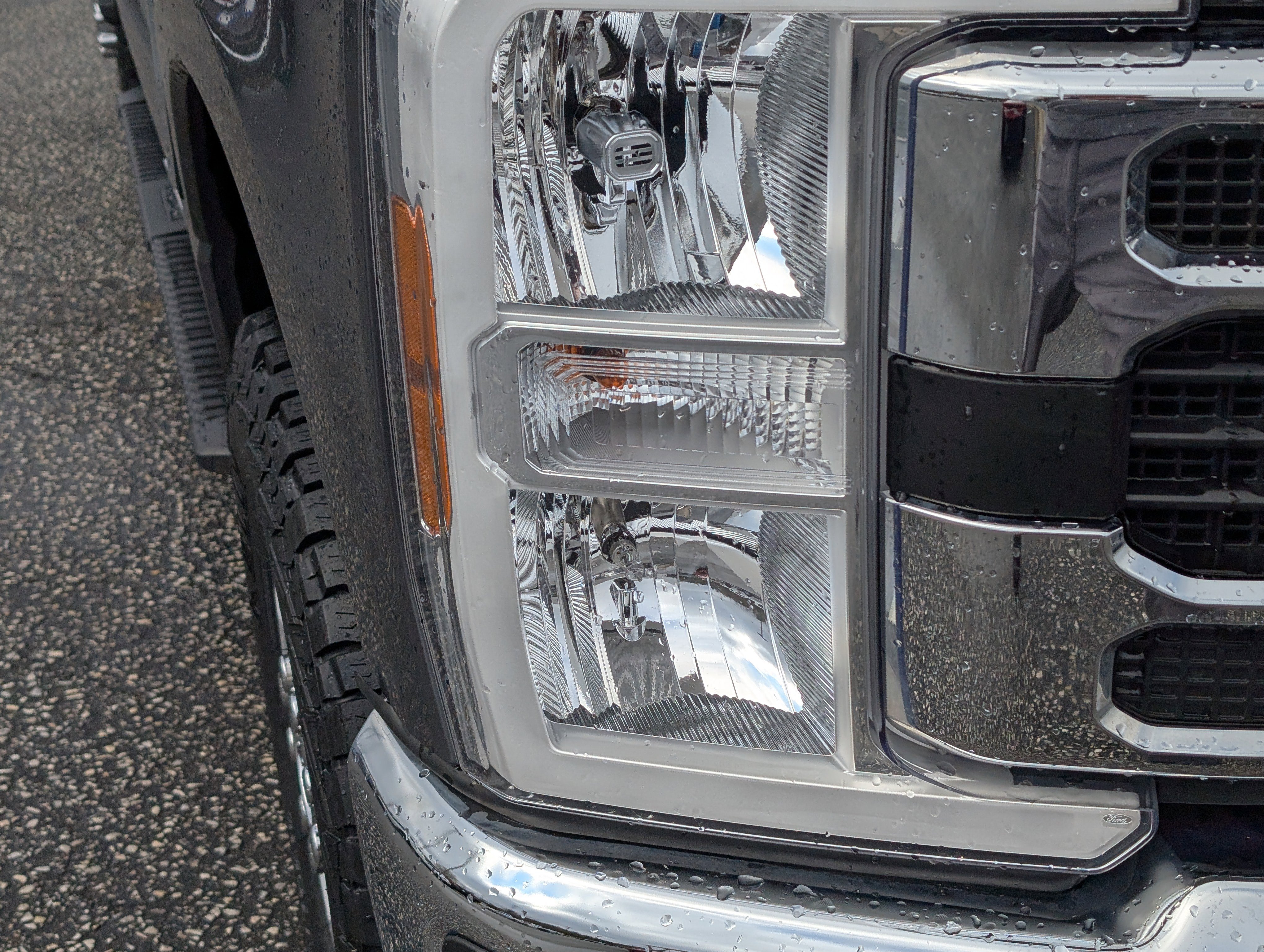 Certified 2024 Ford F350 XLT w/ 360-Degree Camera Package image 5