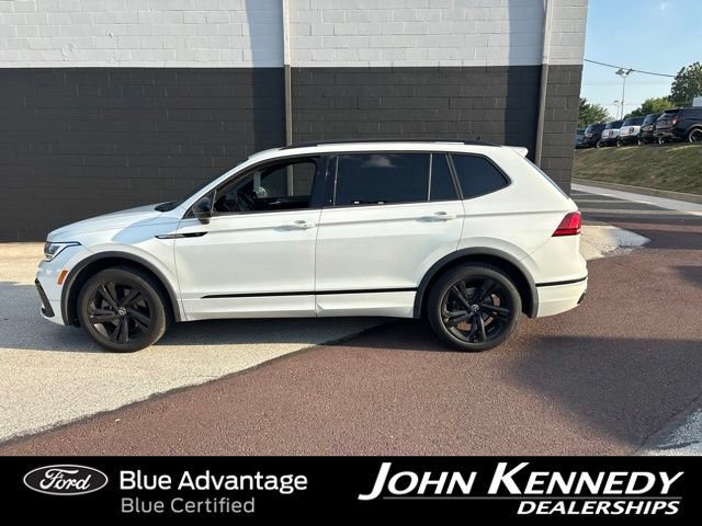 Used 2023 Volkswagen Tiguan SE R-Line AWD/4WD image 1